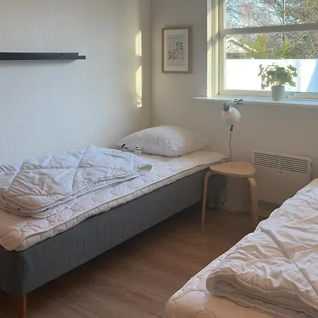 Nice Home In Glesborg With Wifi *